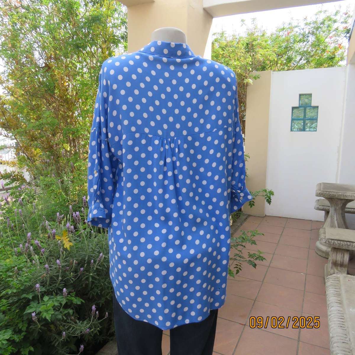 Cornflower blue with white polkadot button down top size 40