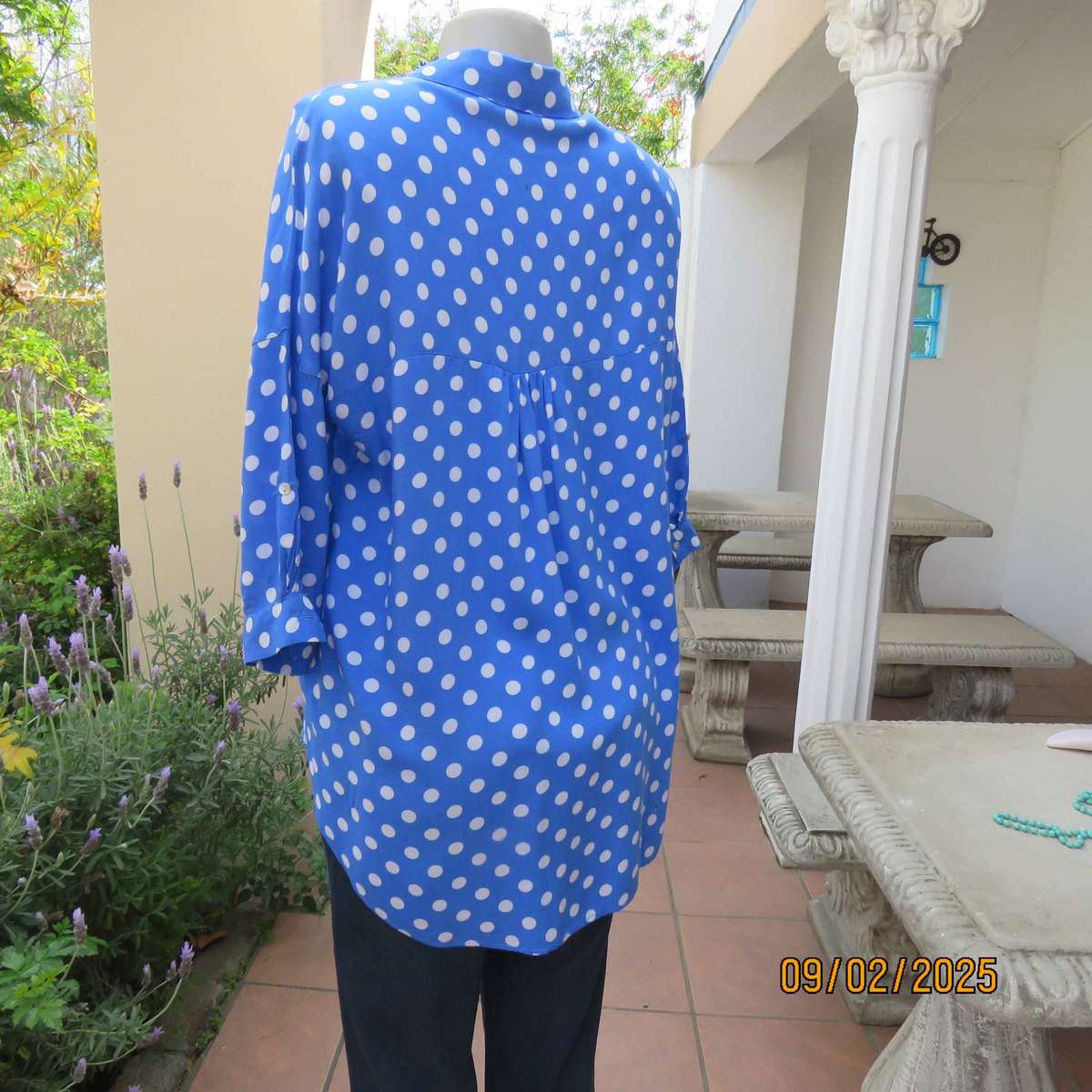 Cornflower blue with white polkadot button down top size 40