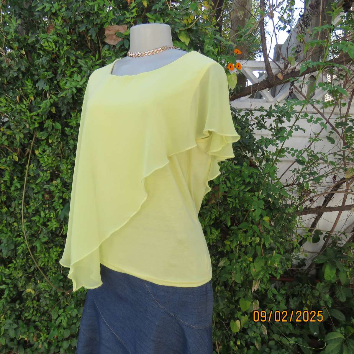 INSPIRE amber yellow sleeveless stretch cotton top with sheer overlay. Size 40