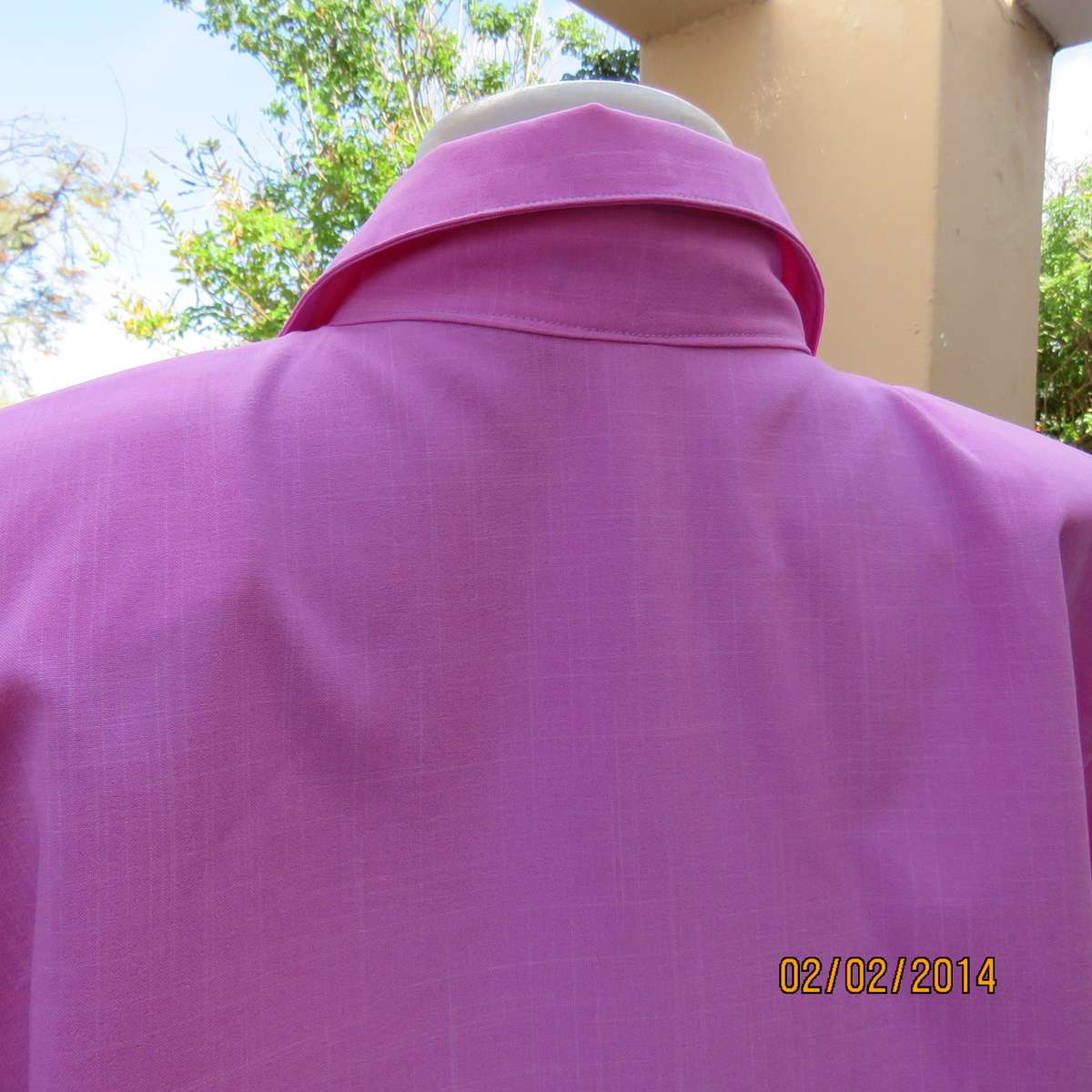 High quality QUEENLY violet colour short sleeve top. With butterfly embroidery.Size 40. As new.