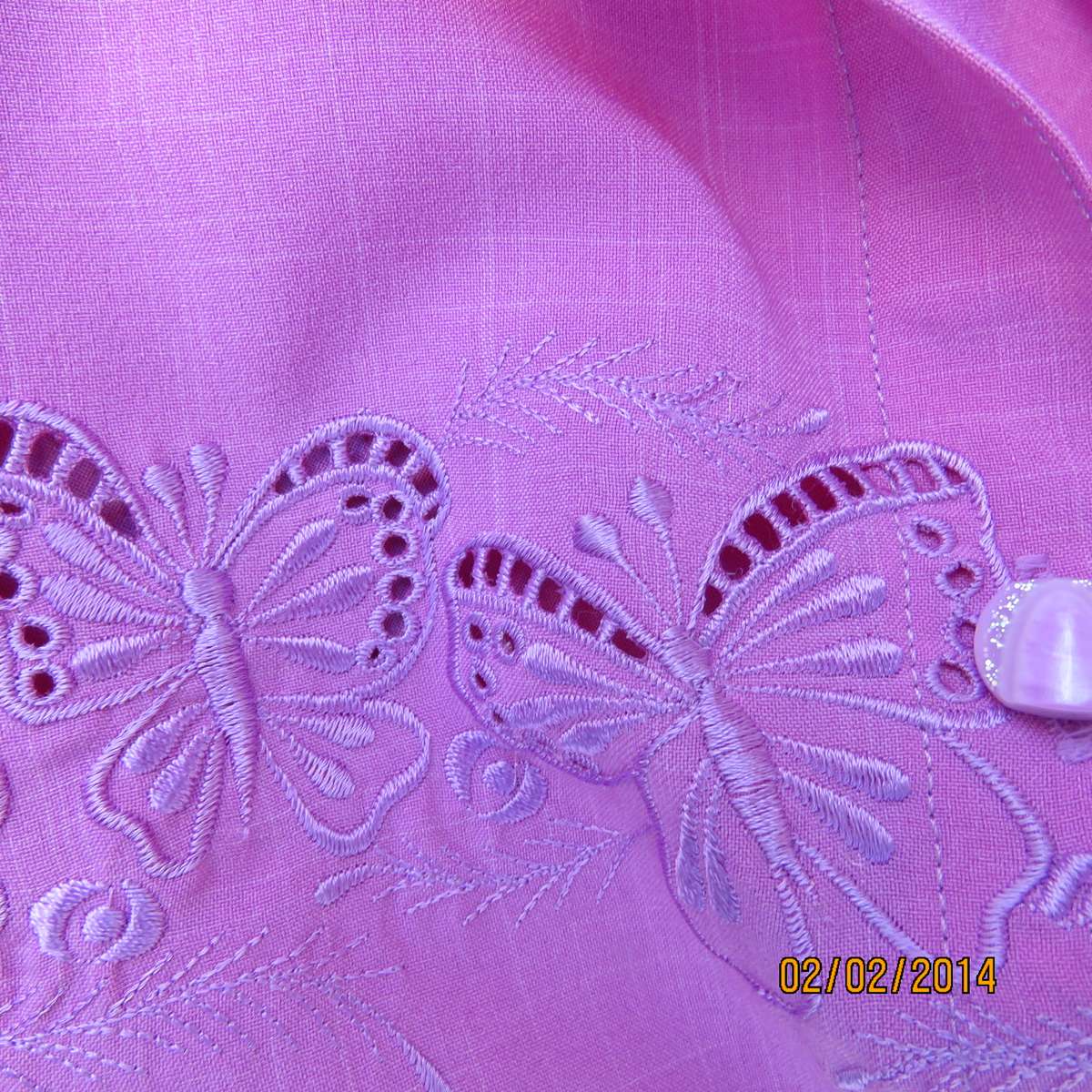 High quality QUEENLY violet colour short sleeve top. With butterfly embroidery.Size 40. As new.