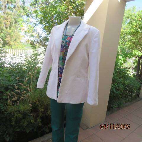 PALUCCI light cream corduroy fully lined long sleeve jacket 2 button closure. Size 36