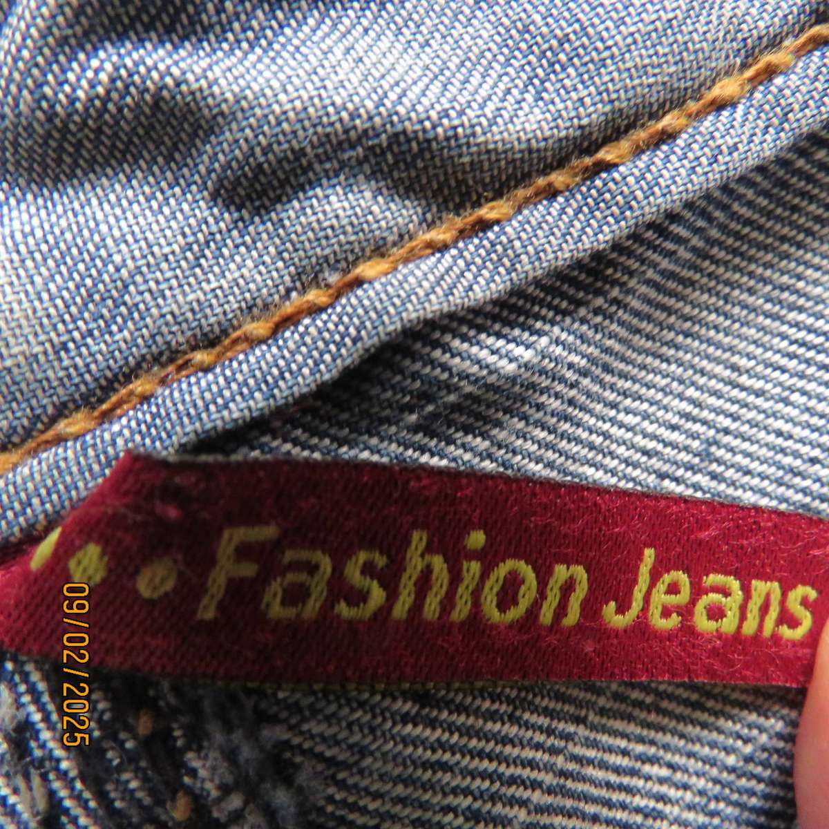 BJ blue cotton fashion cropped jeans from Thailand in size 36