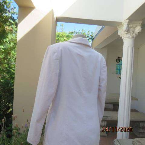 PALUCCI light cream corduroy fully lined long sleeve jacket 2 button closure. Size 36