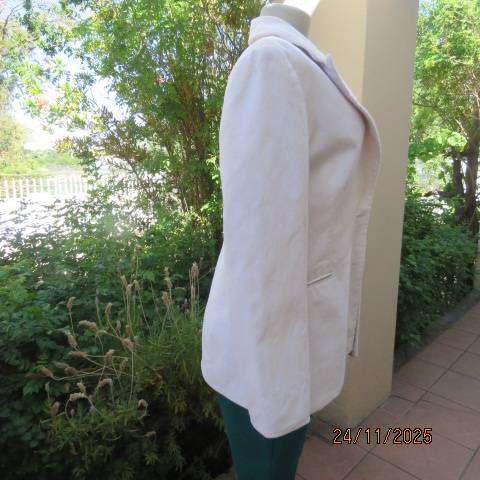 PALUCCI light cream corduroy fully lined long sleeve jacket 2 button closure. Size 36