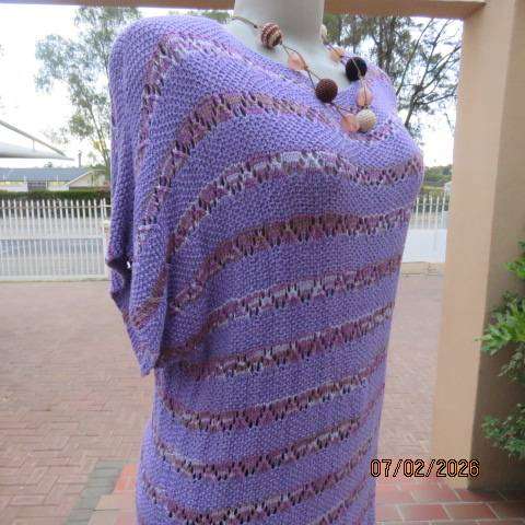 Jacaranda colour slip over cotton-acrylic knitted top with lace stitch horizontal lines. Size 46