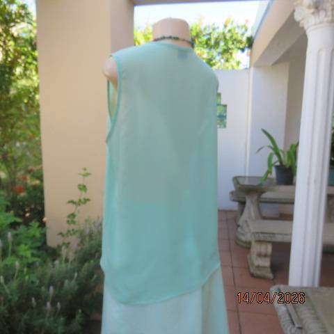 FASHION Express mint slip-over sheer polyester  V-neck top with double frill Size 38