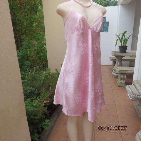 DREAMCATCHER rose pink silky polyester under knee length nighty. Thin shoulder straps. Size 40