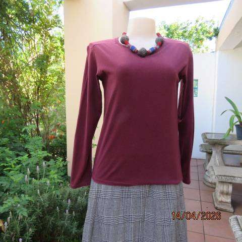 CU BE dark maroon ladies long sleeve cotton T-shirt size 30-32