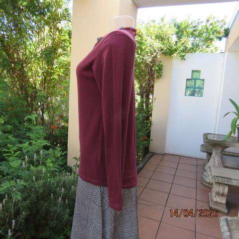 CU BE dark maroon ladies long sleeve cotton T-shirt size 30-32