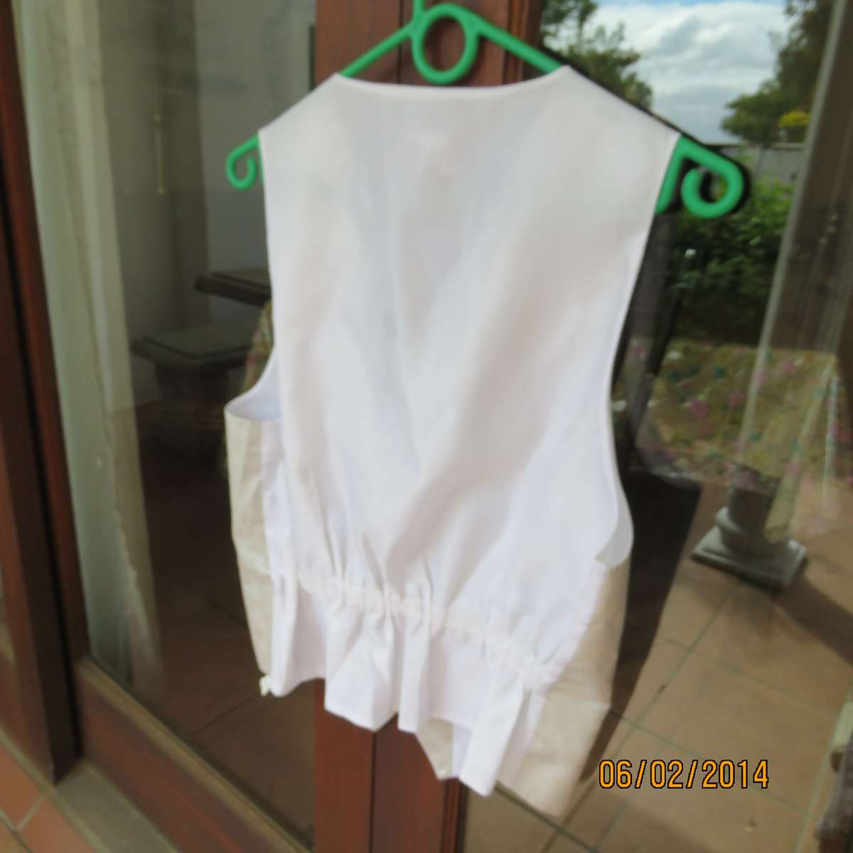 Smart silver grey brocade men's waistcoat size Small by ICEMEN.Lapel collar. Button down.As new