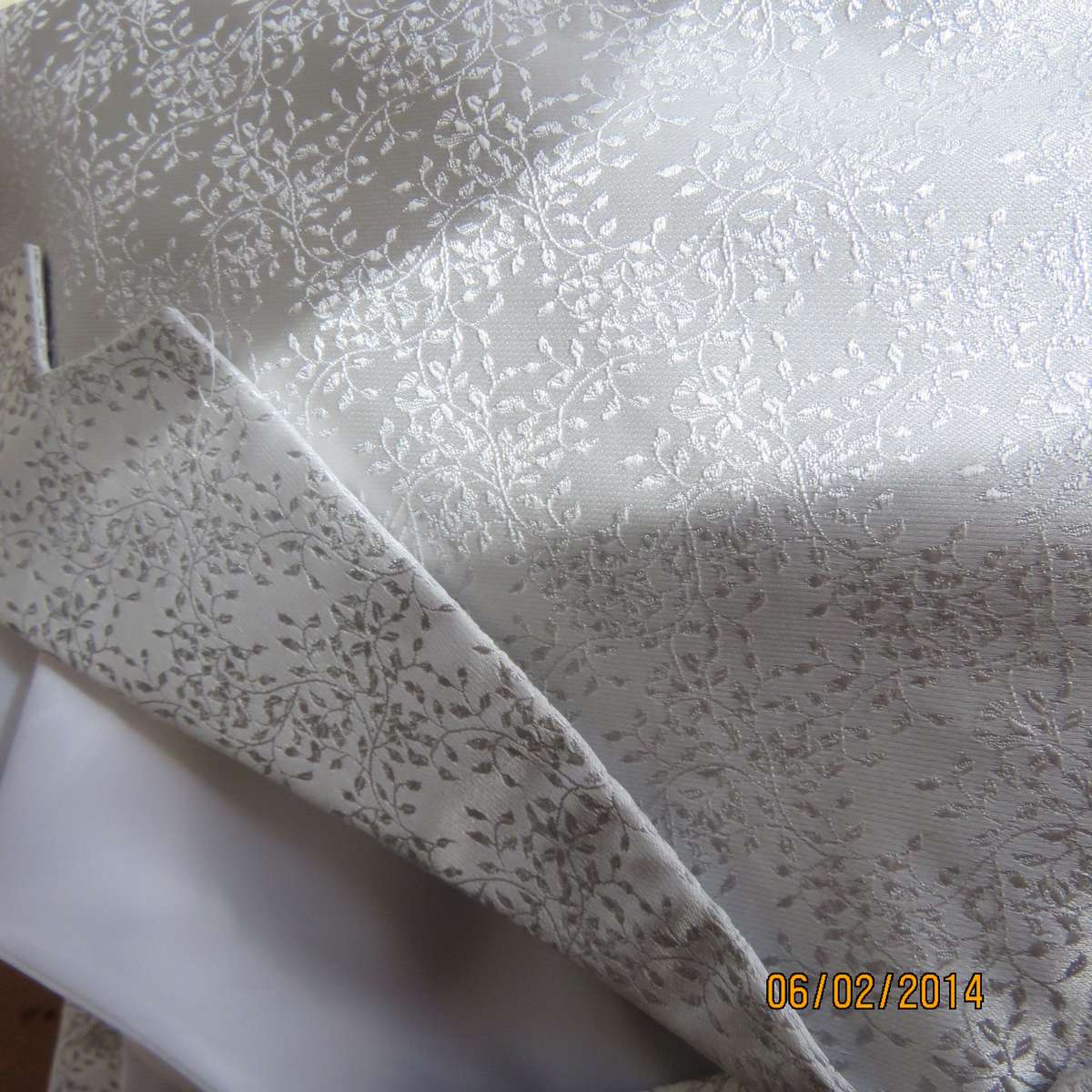 Smart silver grey brocade men's waistcoat size Small by ICEMEN.Lapel collar. Button down.As new