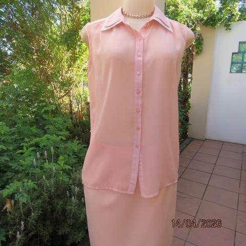 Sweet soft peach sheer polyester sleeveless button-down top with double collar, size 40