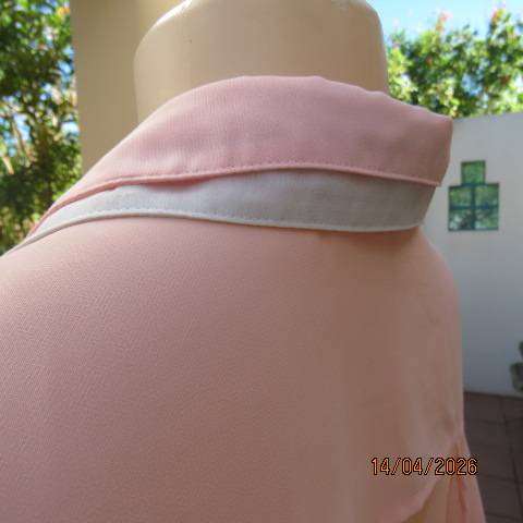 Sweet soft peach sheer polyester sleeveless button-down top with double collar, size 40