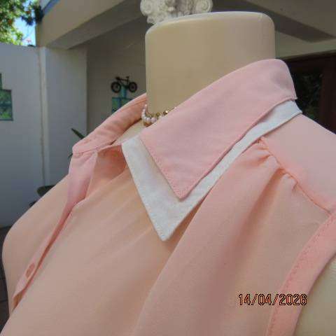 Sweet soft peach sheer polyester sleeveless button-down top with double collar, size 40
