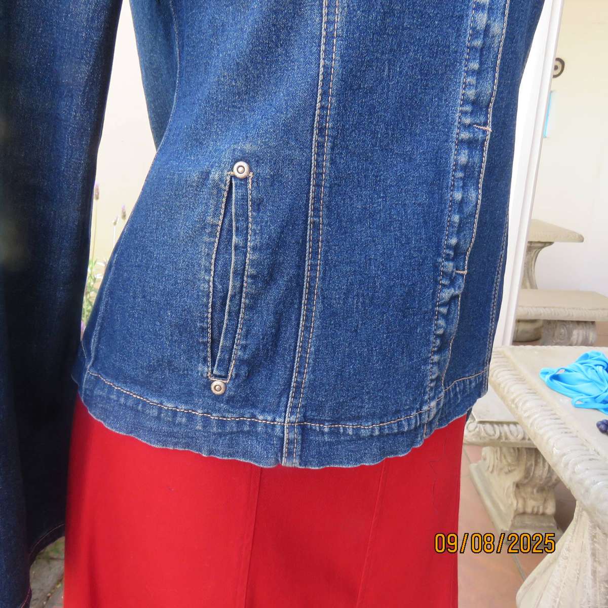 OUTBACK Red blue denim stretch rayon long sleeve top-jacket size 34