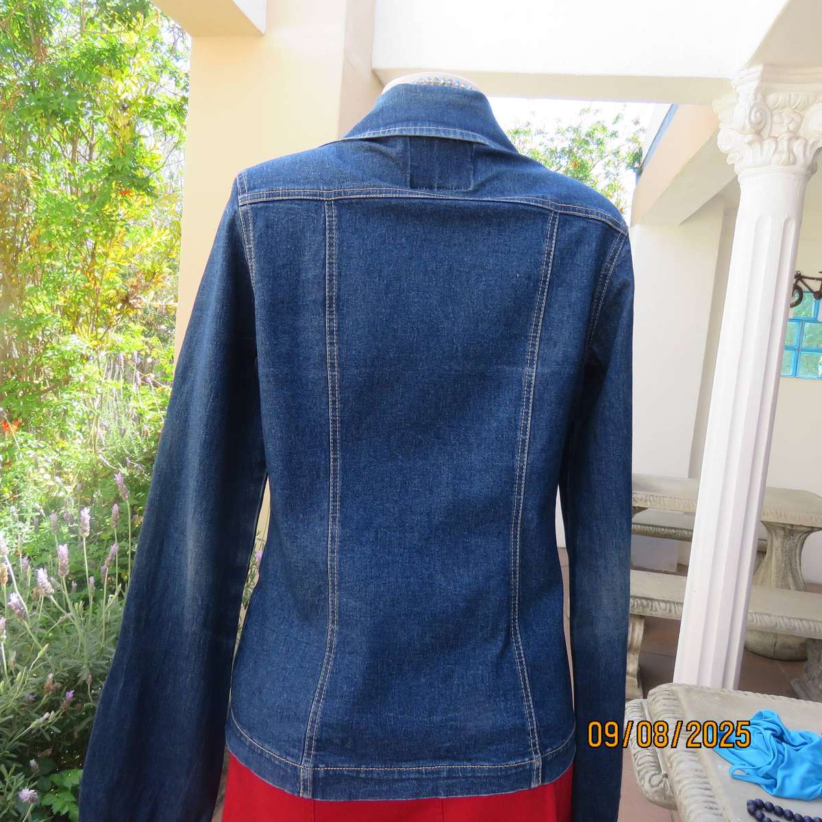 OUTBACK Red blue denim stretch rayon long sleeve top-jacket size 34