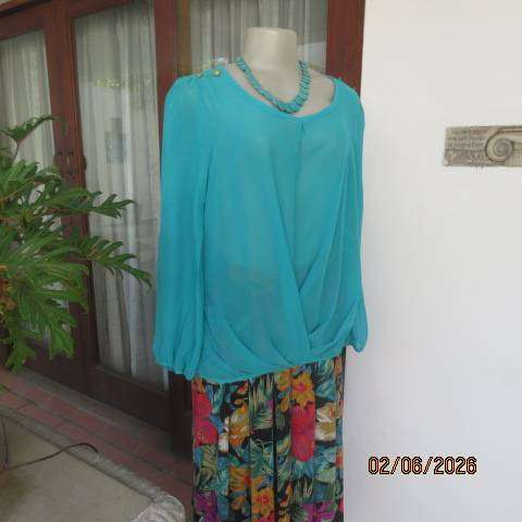 Legit jade green long sleeve slip-over polyester top with wide scooped neckline size 38