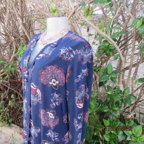 Woolworths navy long sleeve top with pink-maroon floral print, size 40