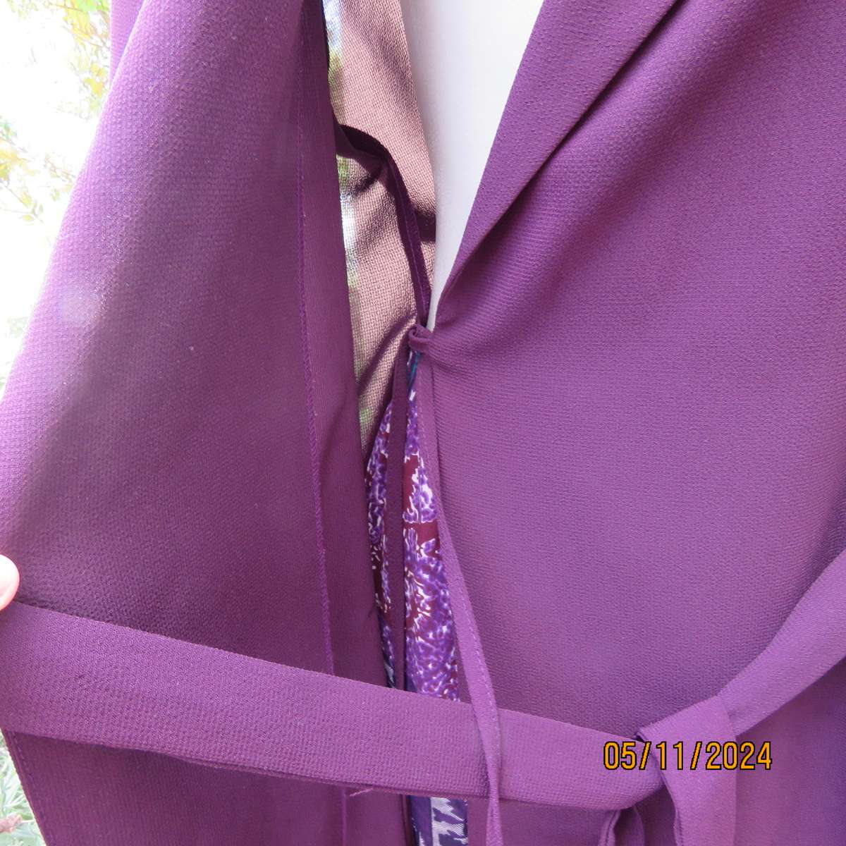 AREZZO fold over 100% crepe polyester dark purple short sleeve top-jacket.Size 40-42. As new.