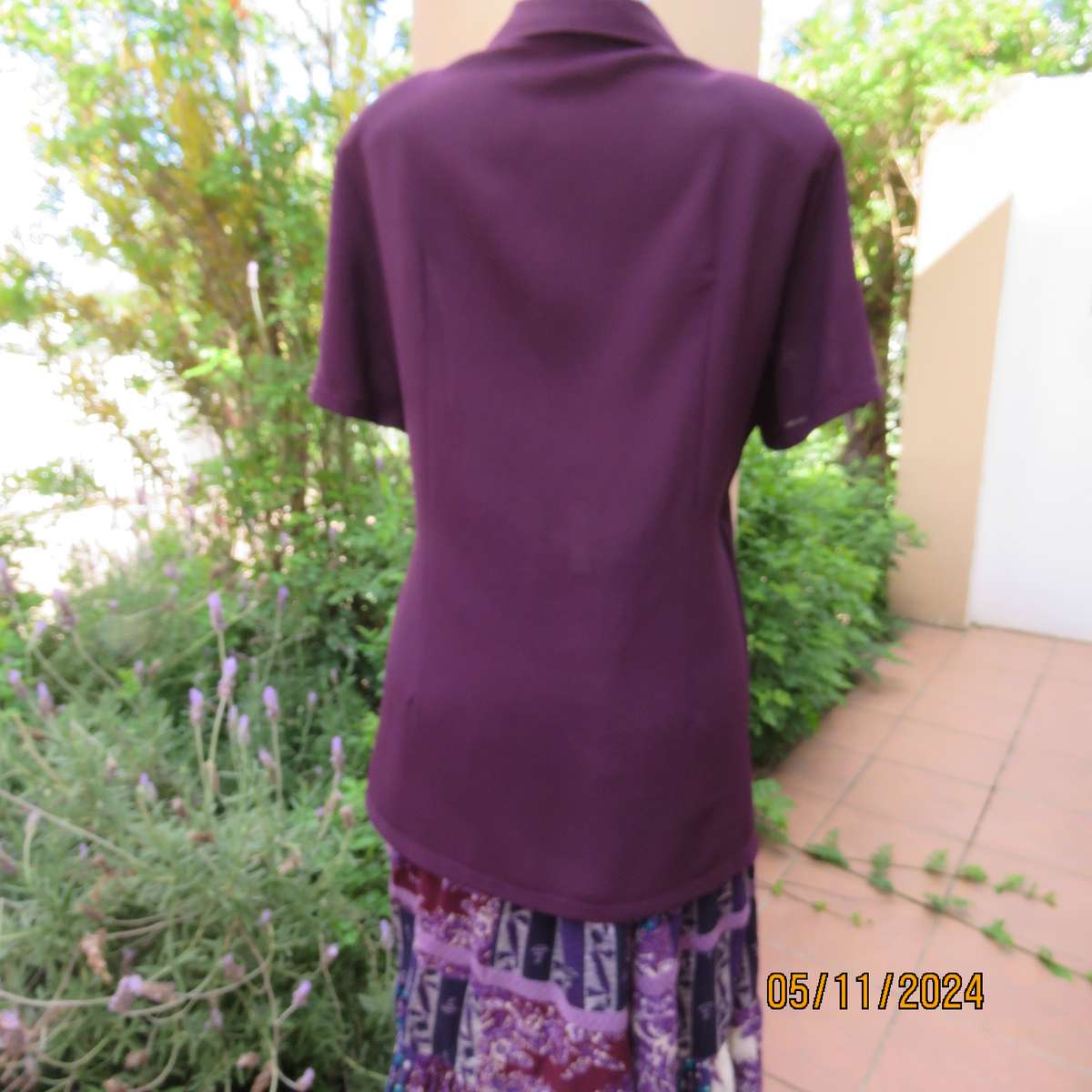 AREZZO fold over 100% crepe polyester dark purple short sleeve top-jacket.Size 40-42. As new.
