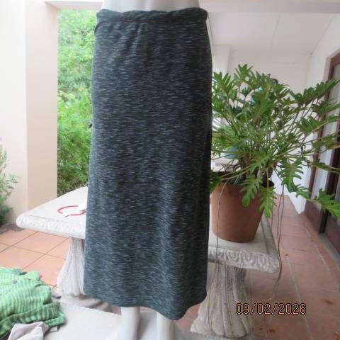MY MODE textured stretch polyester A-Line maxi skirt in mottled pine green-pale pink. Size 36
