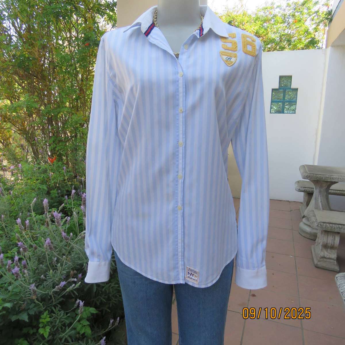 HUBERMAN'S N.Y. blue-white long sleeve vertical striped ladies shirt. Size 38-40.