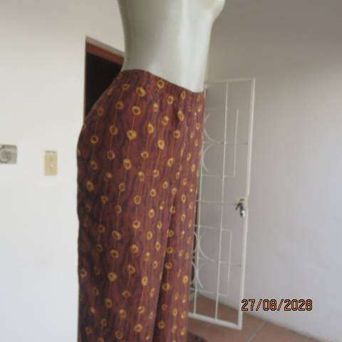 Melrose Studio golden brown silk pants with vertical gold broken stripe print, size 36