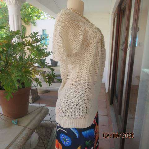 Rich cream crochet slip-over top in 100% cotton, size 38-40