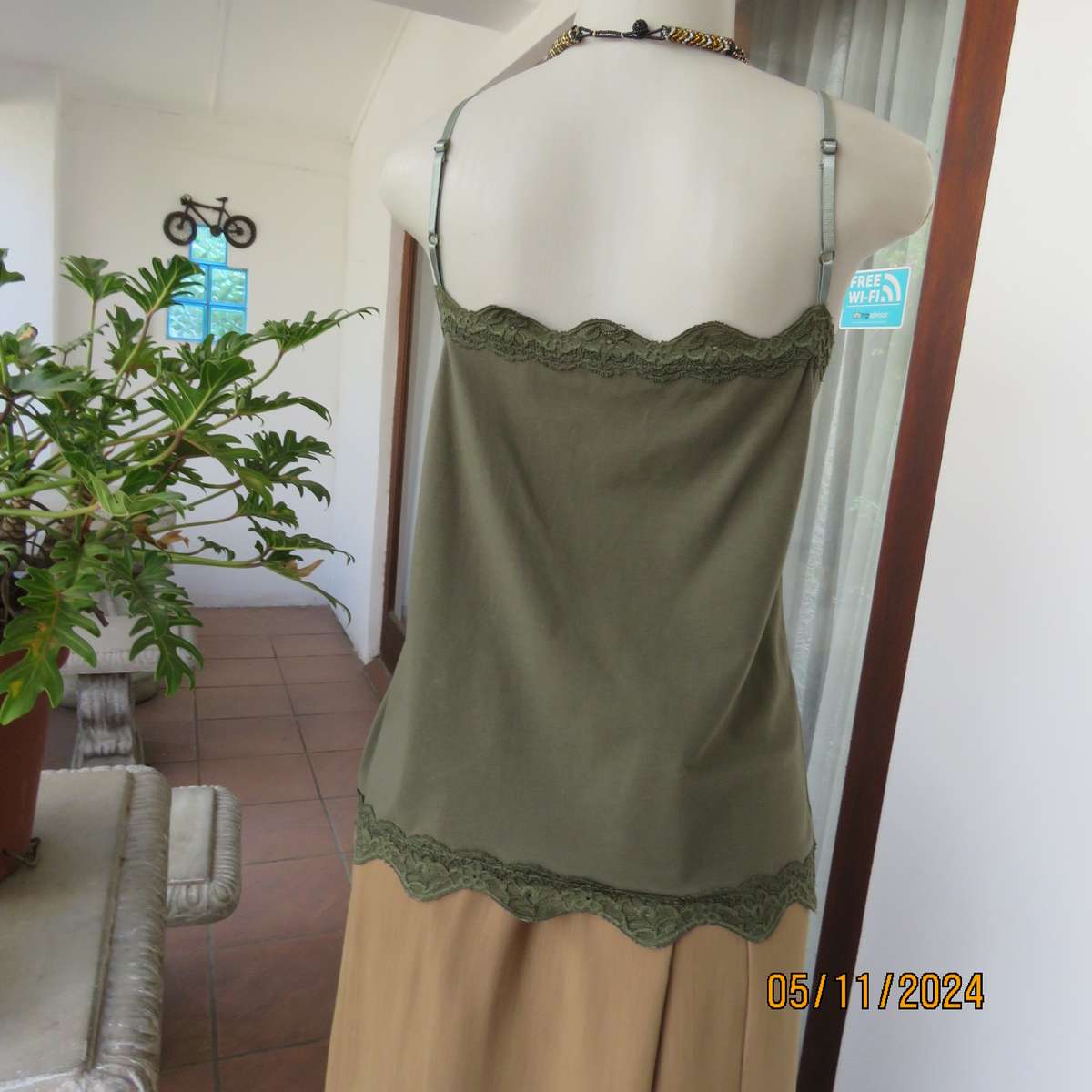 QUEENSPARK olive green cotton stretch strappy top. Lace decoration.Size 40. As new cond.