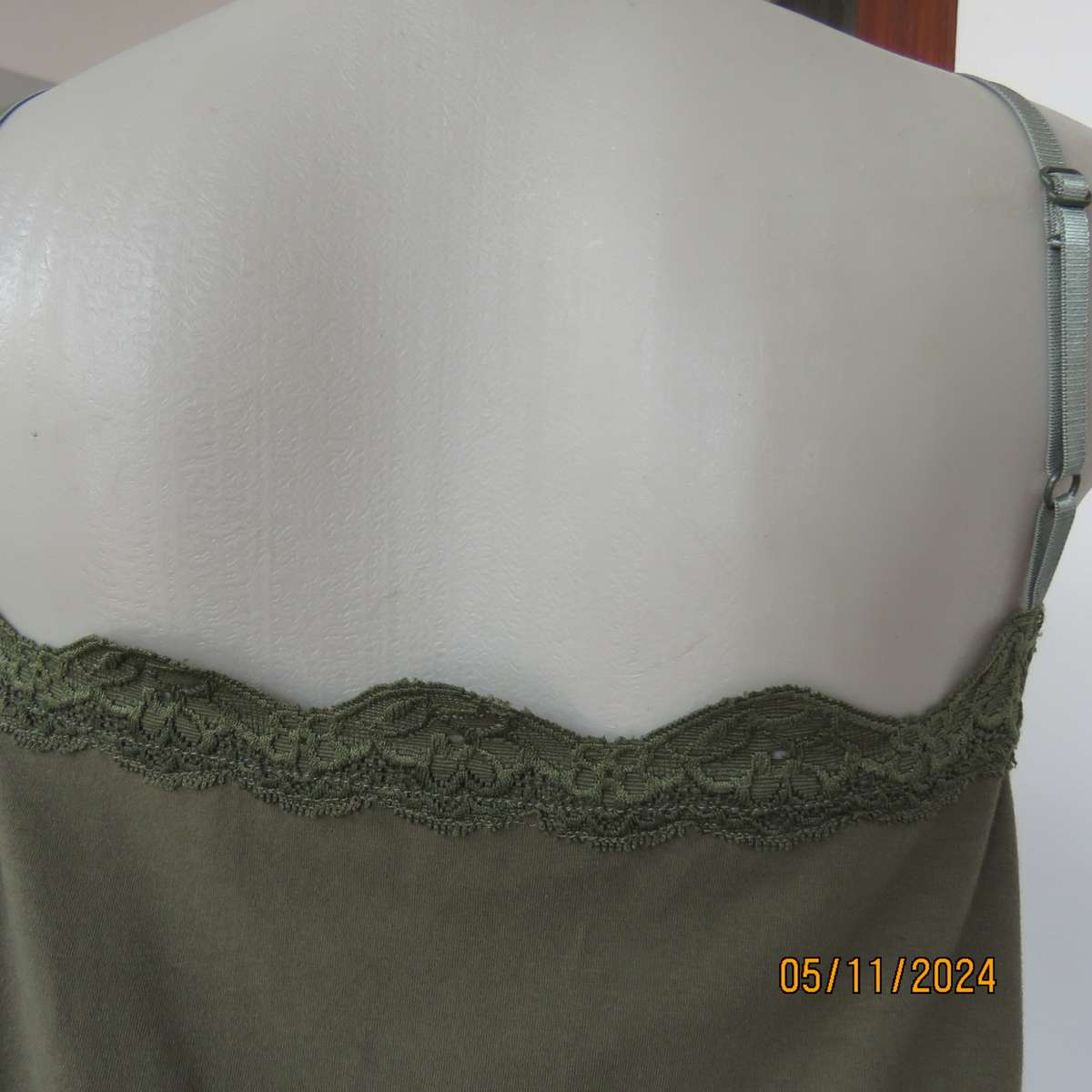 QUEENSPARK olive green cotton stretch strappy top. Lace decoration.Size 40. As new cond.