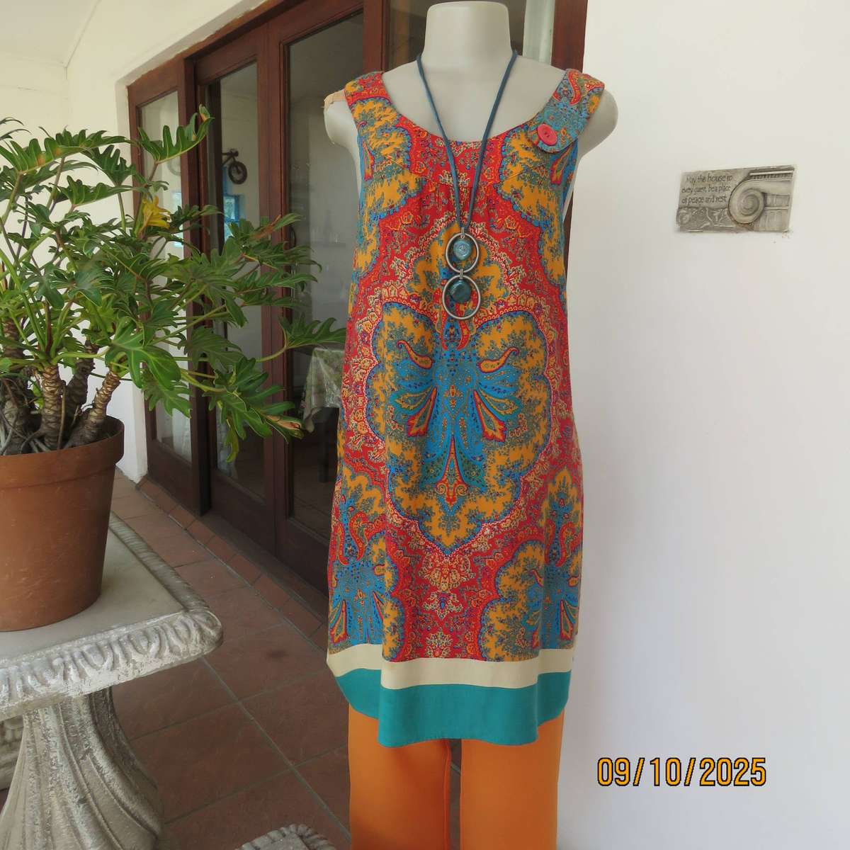 Baroque print jade-blue-crimson and orange long sleeveless top size 38-40