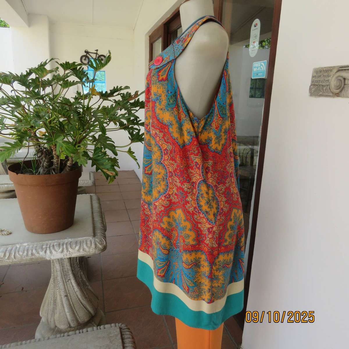Baroque print jade-blue-crimson and orange long sleeveless top size 38-40