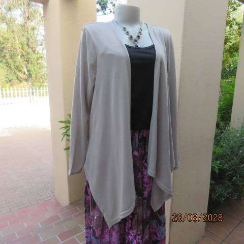 Waterfall style open hanging ecru long sleeve cardigan in polyester stretch knit size 42