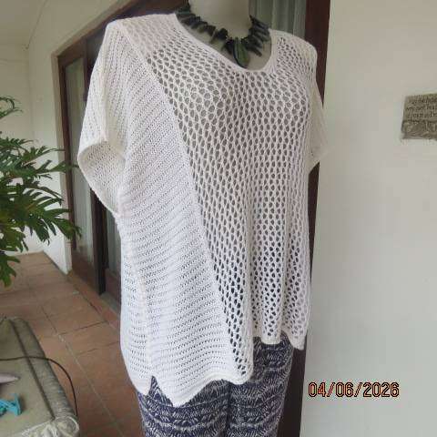 Cherokee light cream slip-over hooded top in crochet and knit work, size 46