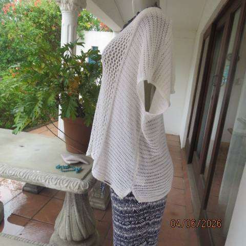 Cherokee light cream slip-over hooded top in crochet and knit work, size 46