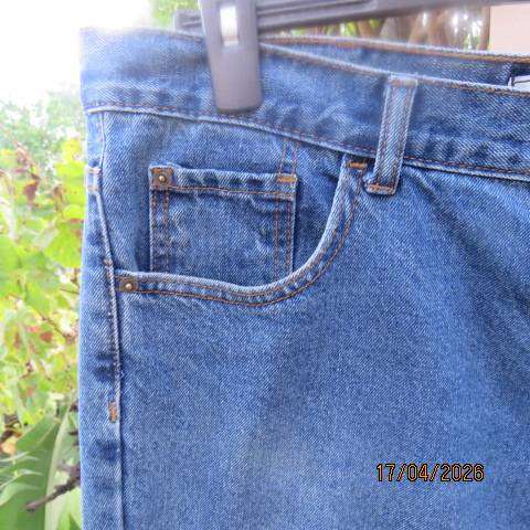 STONE Harbour men's straight leg blue denim jeans with pockets, size 38