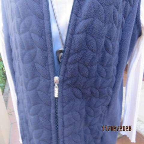 MILADYS navy warm waistcoat-sleeveless jacket in thick brushed polyester. Zip up front. Size 40-42