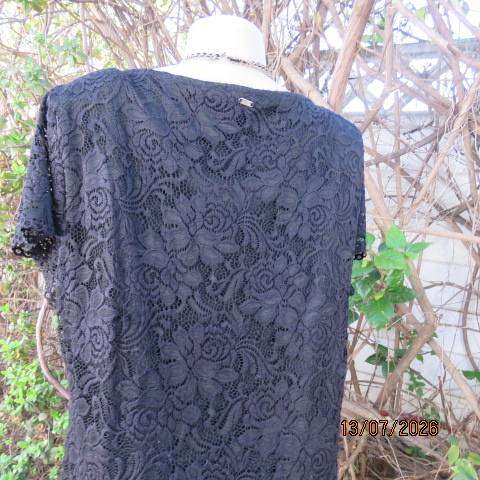 Daniel Hechter black stretch acrylic lace lined shift dress see-through yoke tiny sleeves size 44-46