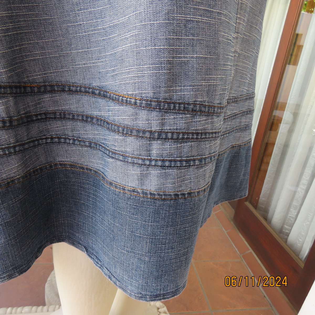 Blue denim skirt in horizontal panels with cord decoration Size 38-40.Polycotton. Elasticated waist.
