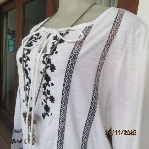 WOOLWORTHS white cotton slip over long sleeve top with black embroidery. Size 42