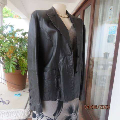 Kelso black genuine nappa leather long sleeve jacket with 2 button closure size 38