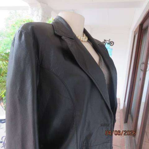 Kelso black genuine nappa leather long sleeve jacket with 2 button closure size 38