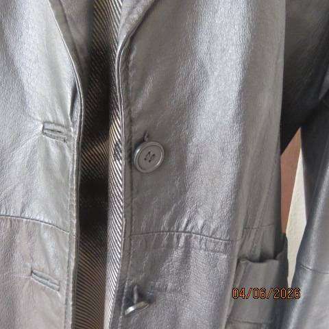 Kelso black genuine nappa leather long sleeve jacket with 2 button closure size 38