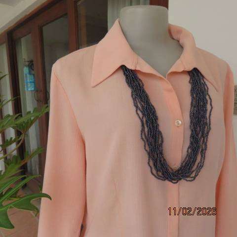 MERIEN HALL pale peach slightly creased poly-rayon button down top size 38