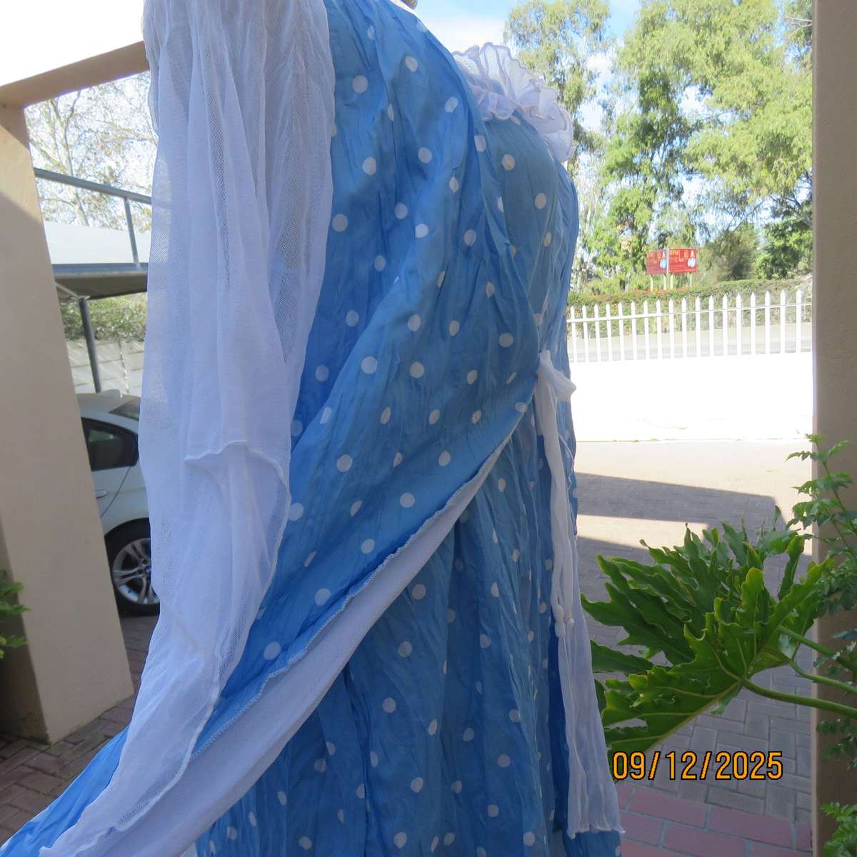 Skyblue white polkadot 2 pc long top in creased polyester-netting. Size 38