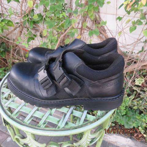 RENEGADE men's black shoes with easy closure and thick soles, size 10.5