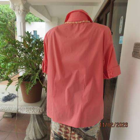 WOOLWORTHS crimson tailored top with hidden button down front. Short cuffed sleeves. Size 42