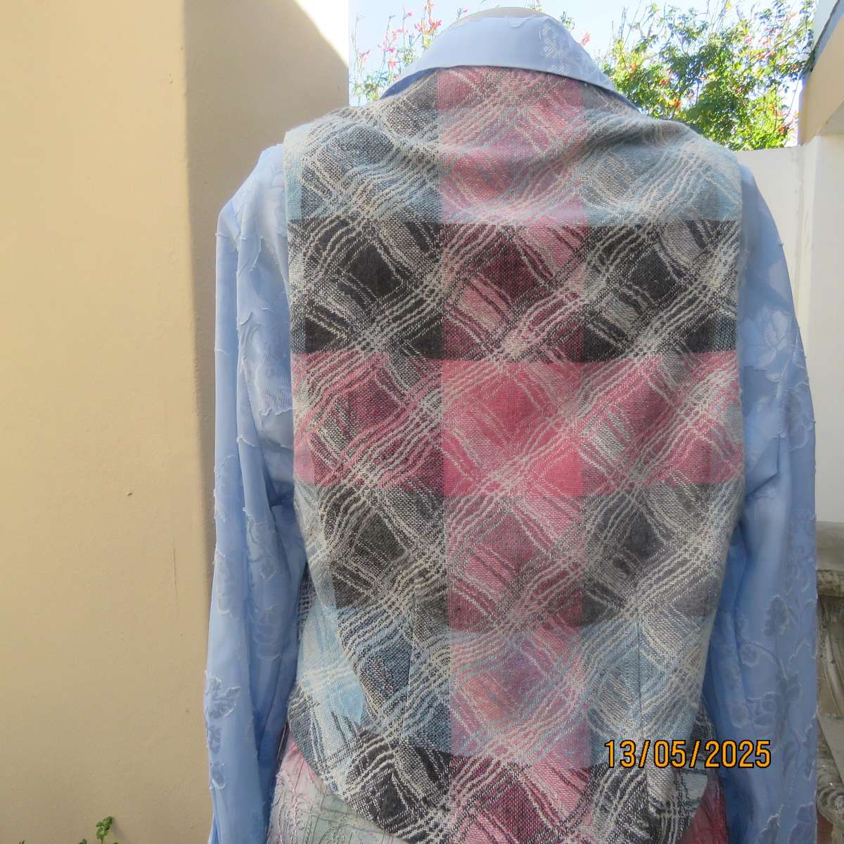 Warm woolen boutique made waistcoat size 36 in pink-blue-grey geometric print.