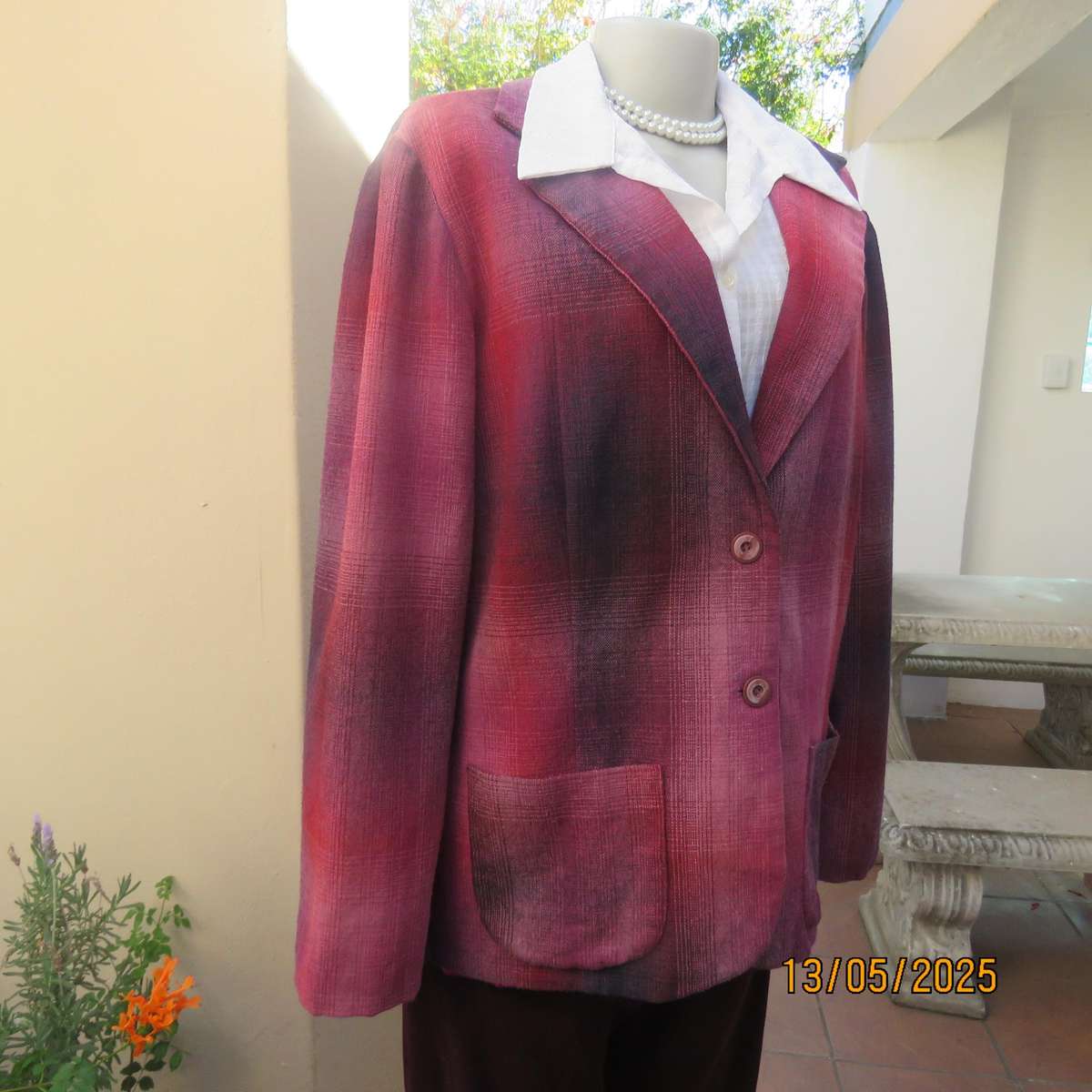 Warm woolen fully lined long sleeve jacket size 40 in reds-pinks and navy.
